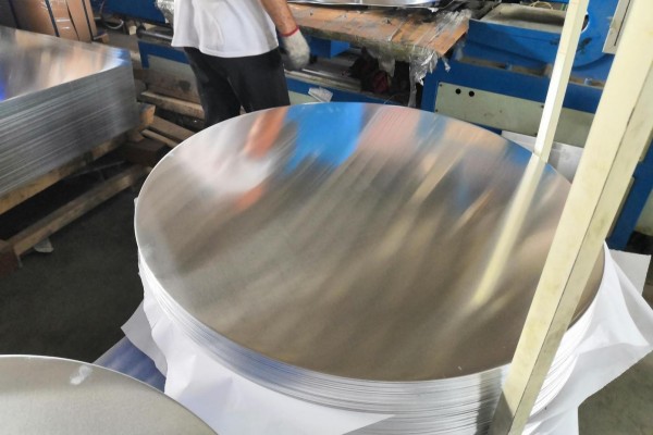 صفائح الألمنيوم المنتجة حديثا